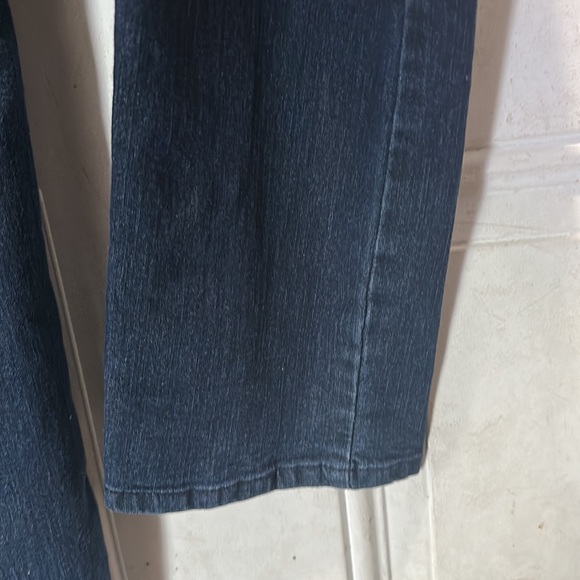 Bella Vida Maternity - Picture 10 of 13